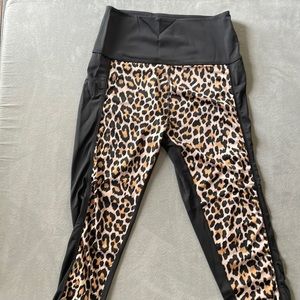 ✨ Kate spade x beyond yoga leggings